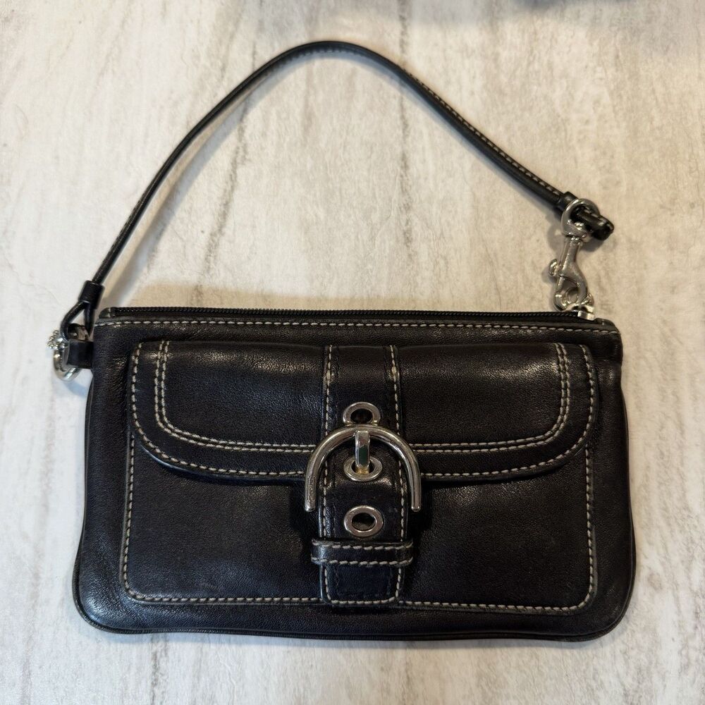 Coach Soho Large Wristlet Black/Nickel F40574